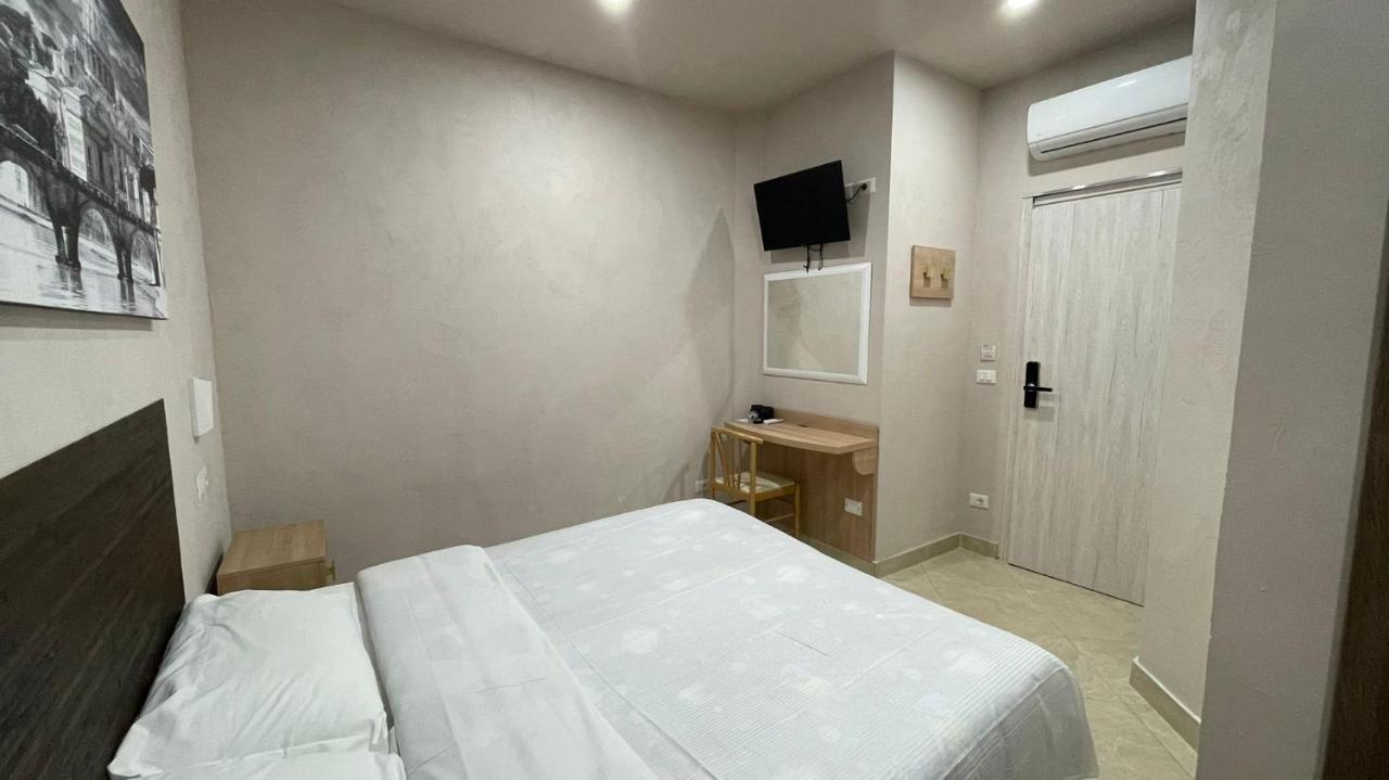 Spqr Bed & Breakfast Rome