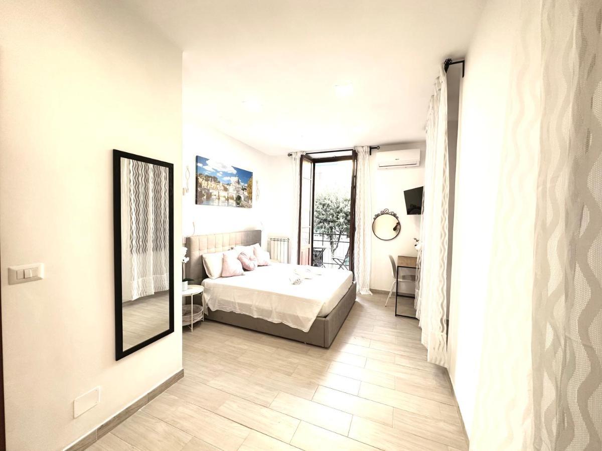 Vatican Apartment *