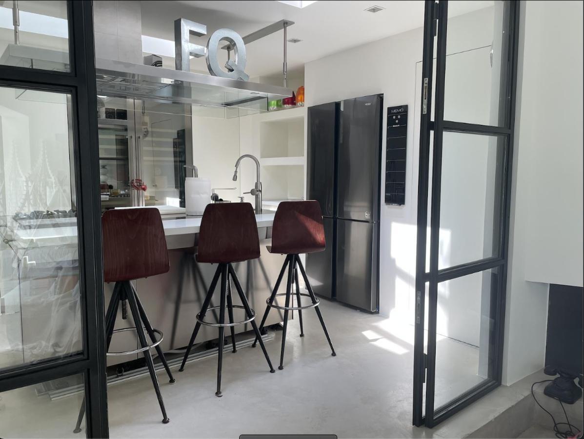 Modern Luxury Pool House Roma