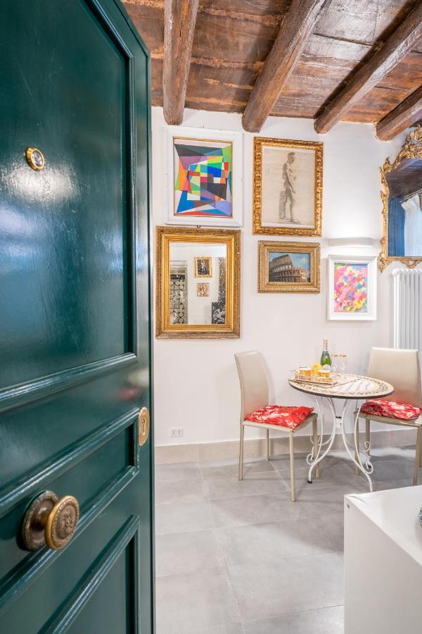 Intimo Ed Eclettico A Trastevere Apartment *