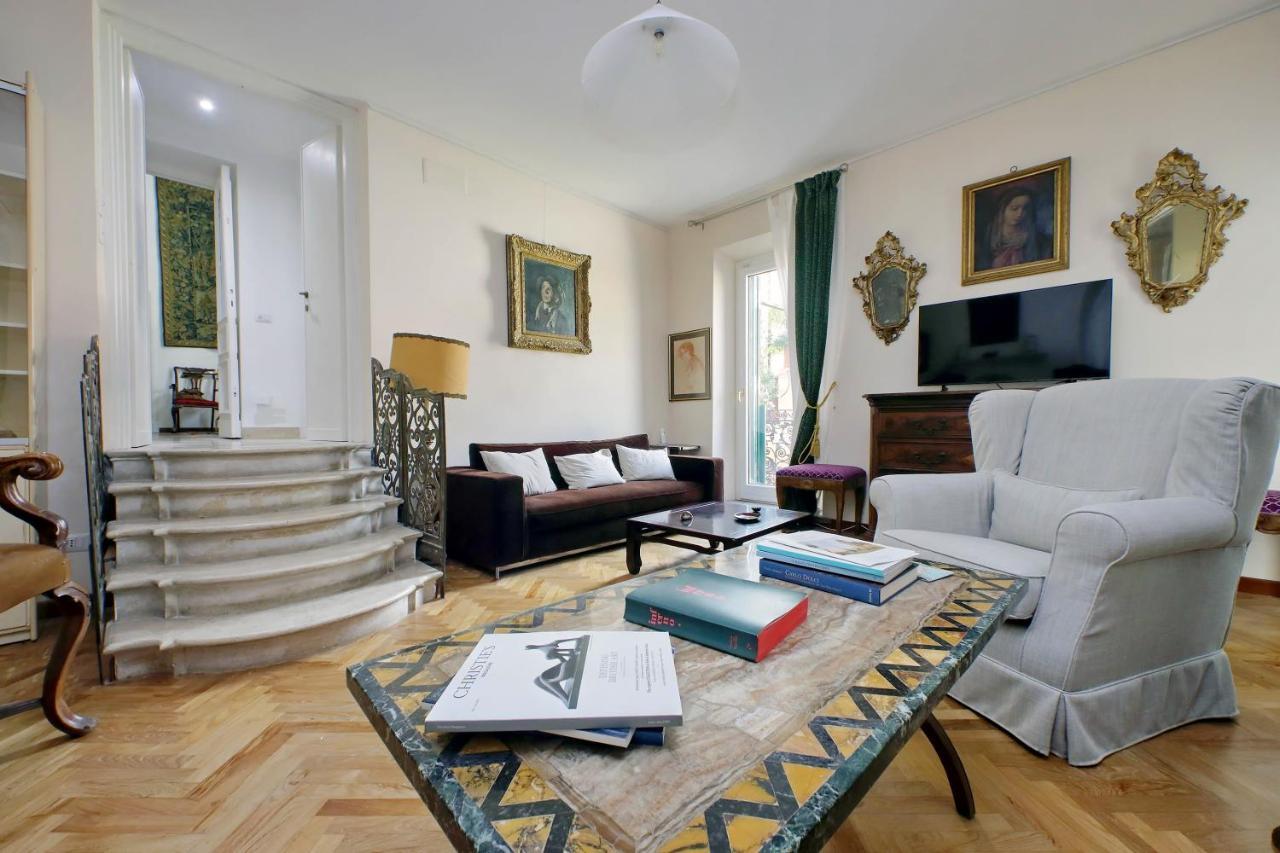 On The Steps Apartment *