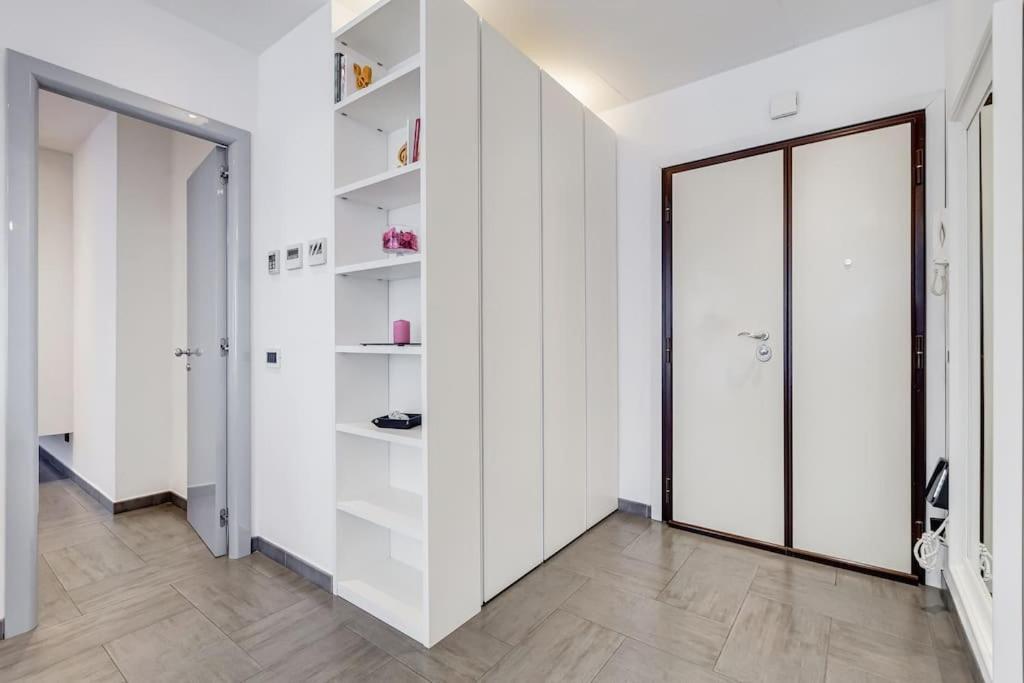 Apartment Violin Key House