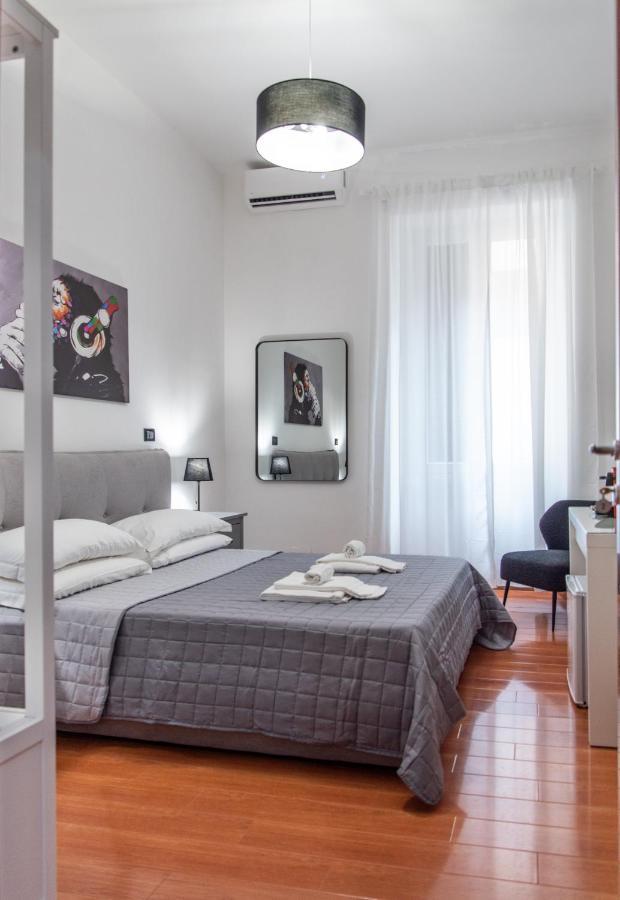 Pura Vida Rome
