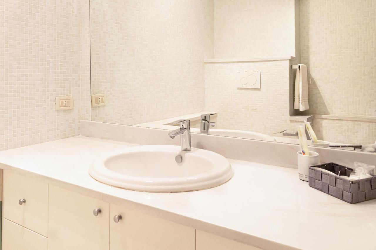 Charme & Chic San Giacomo Apartment *