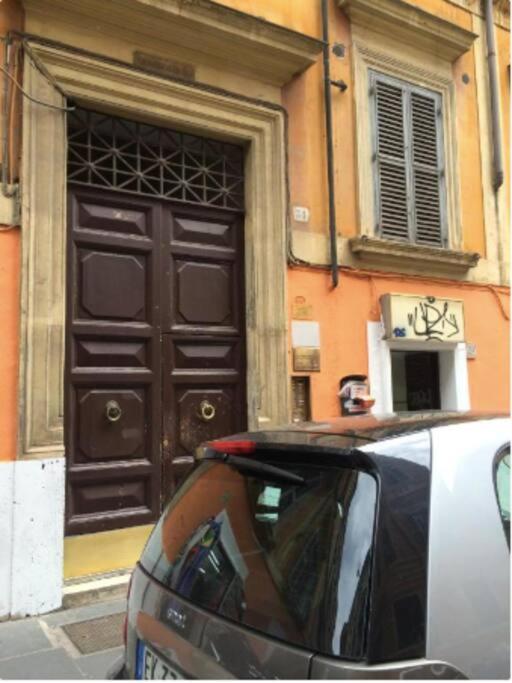 Upi-up Staying * Rome