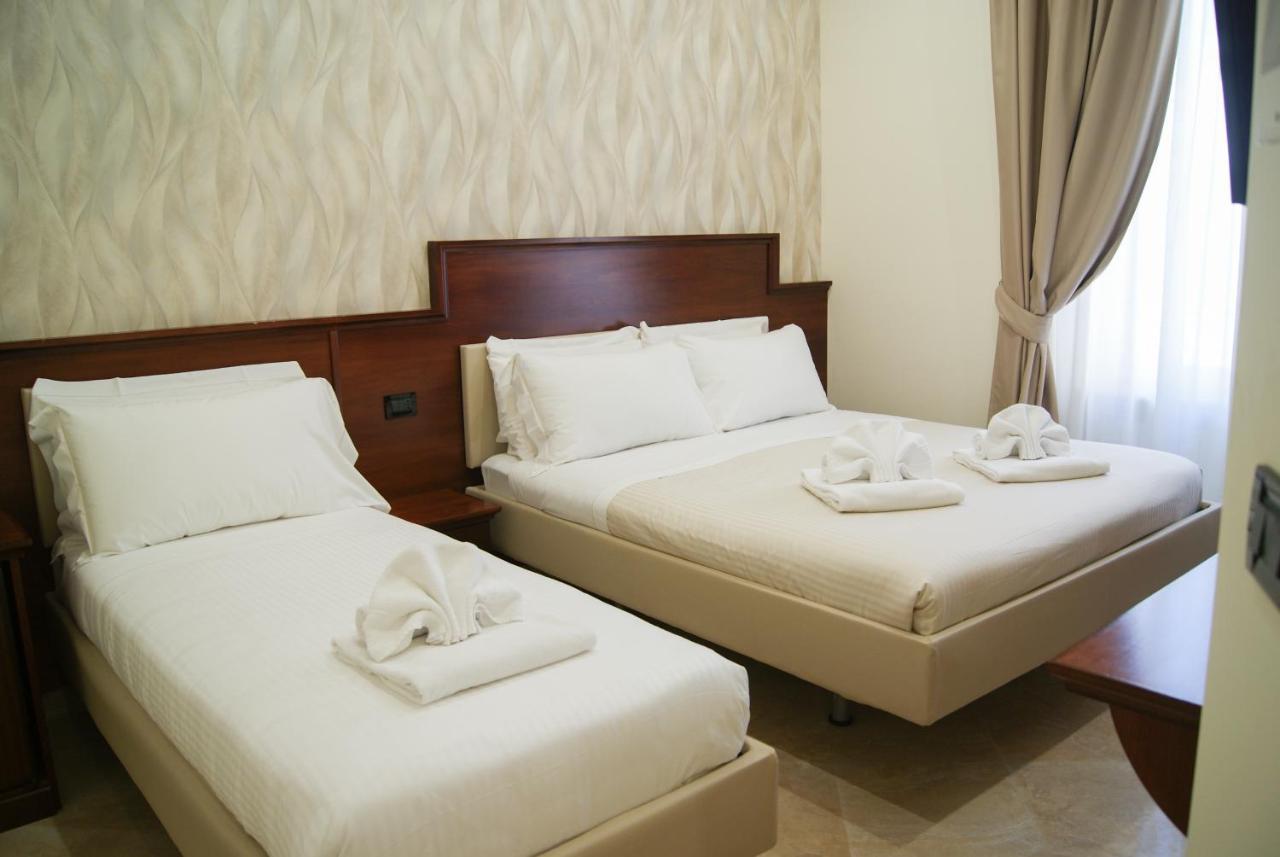 Glam Luxury Hotel *