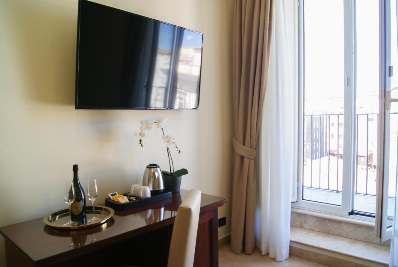 Glam Luxury * Roma