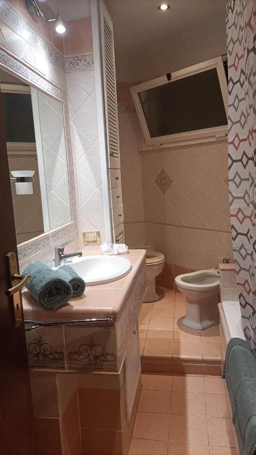 Domus Vacanze Romane Apartment *