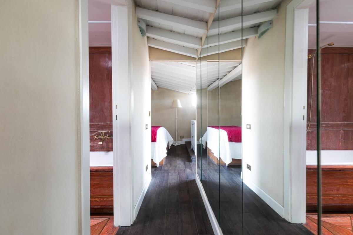 Pantheon Large Terrace Penthouse Apartment Rome