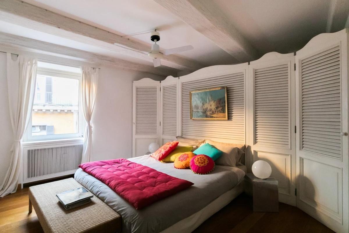 Pantheon Large Terrace Penthouse Rome