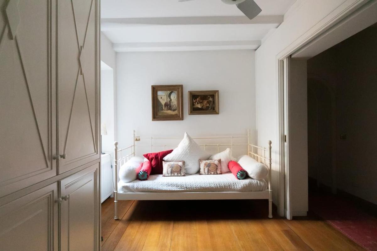 Pantheon Large Terrace Penthouse Rome