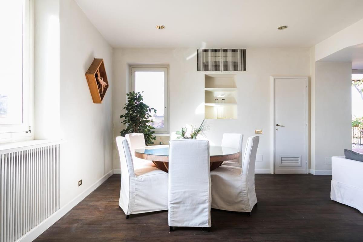 Pantheon Large Terrace Penthouse Apartment *