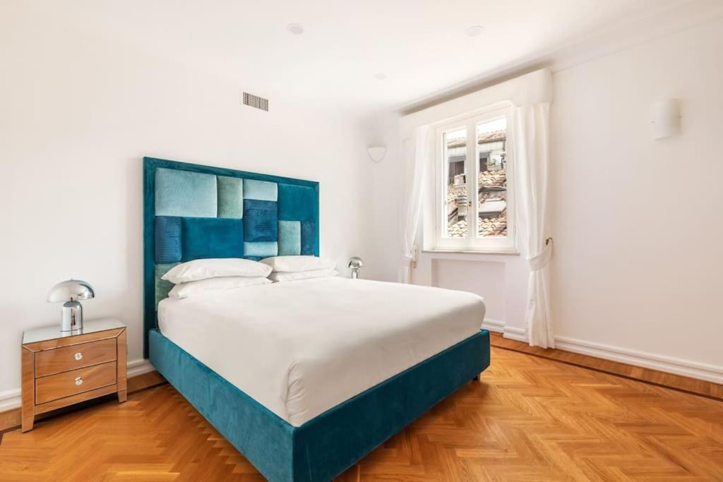 Casa Colonna, A Burghesius Appartement