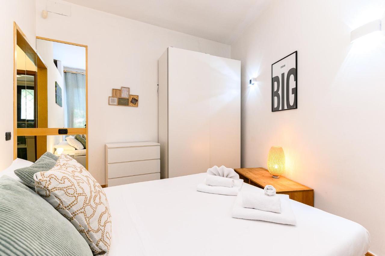 Cozy With Balcony By Ndp Rent Appartement Rome