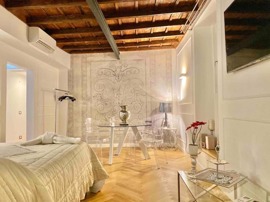 Romanlux Apartment