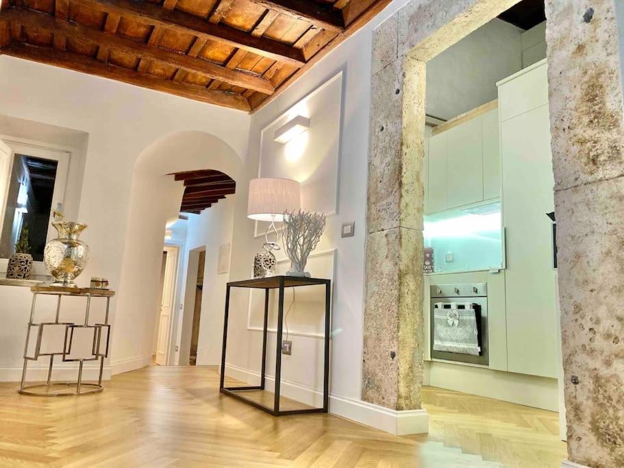 Apartment Romanlux *