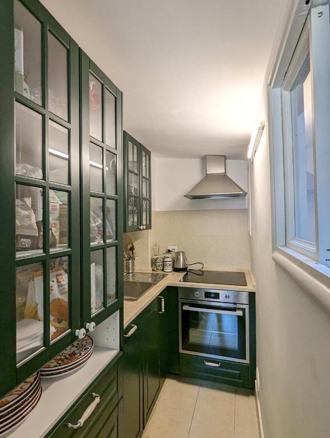 Spanish Steps Enchanting Apartment Rome