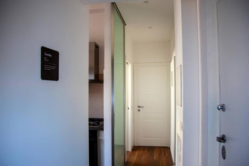 Modern And Stylish Flat Next To Metro Apartamento Roma