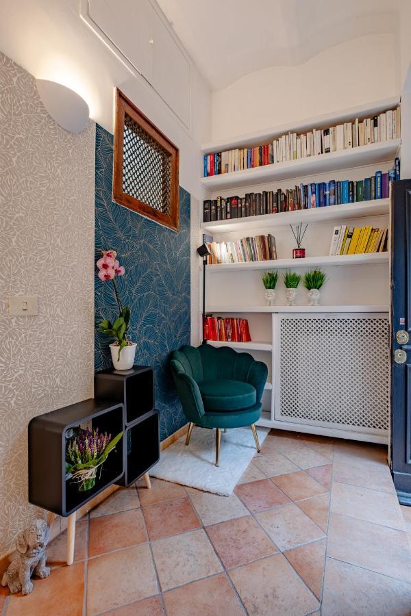 Apartment Vatican Garden Home Rome