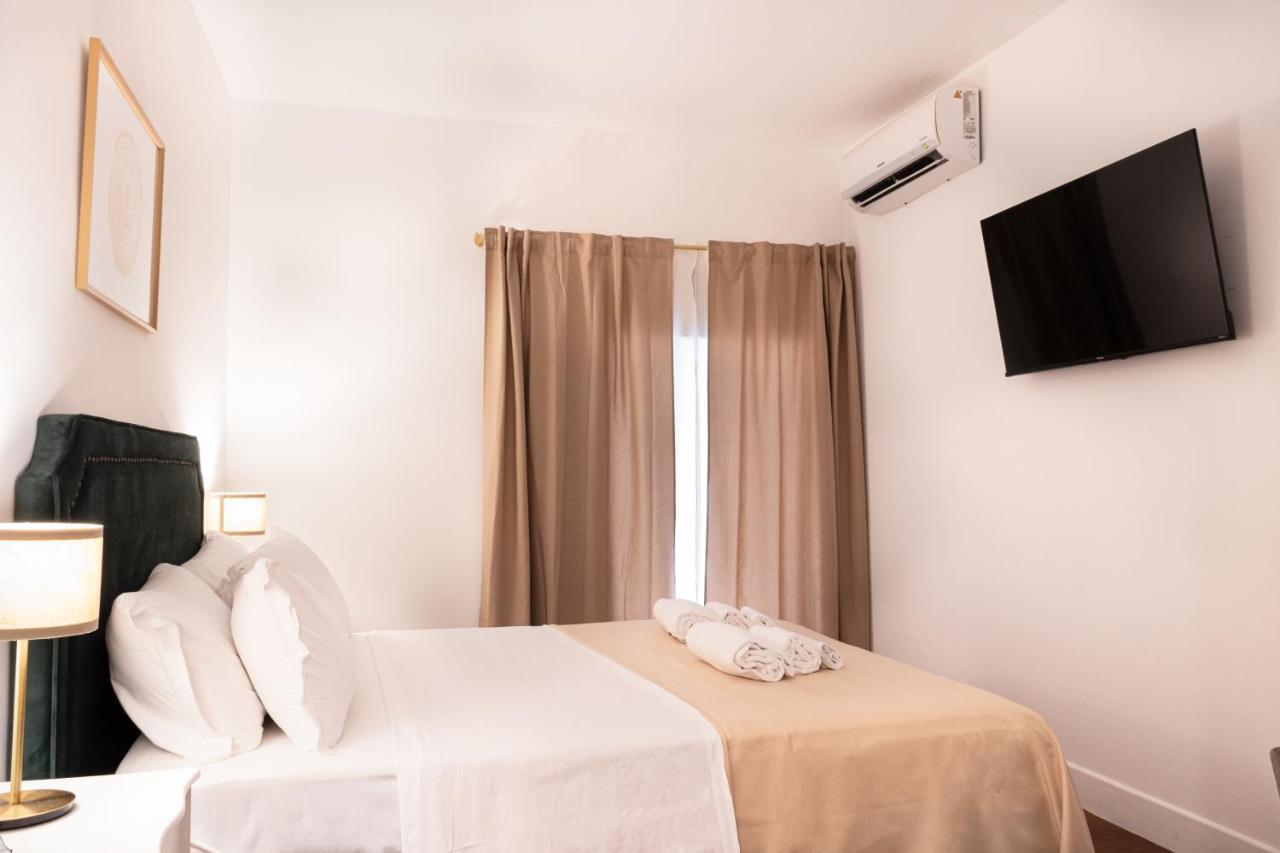 Charme & Chic San Giacomo Apartment *