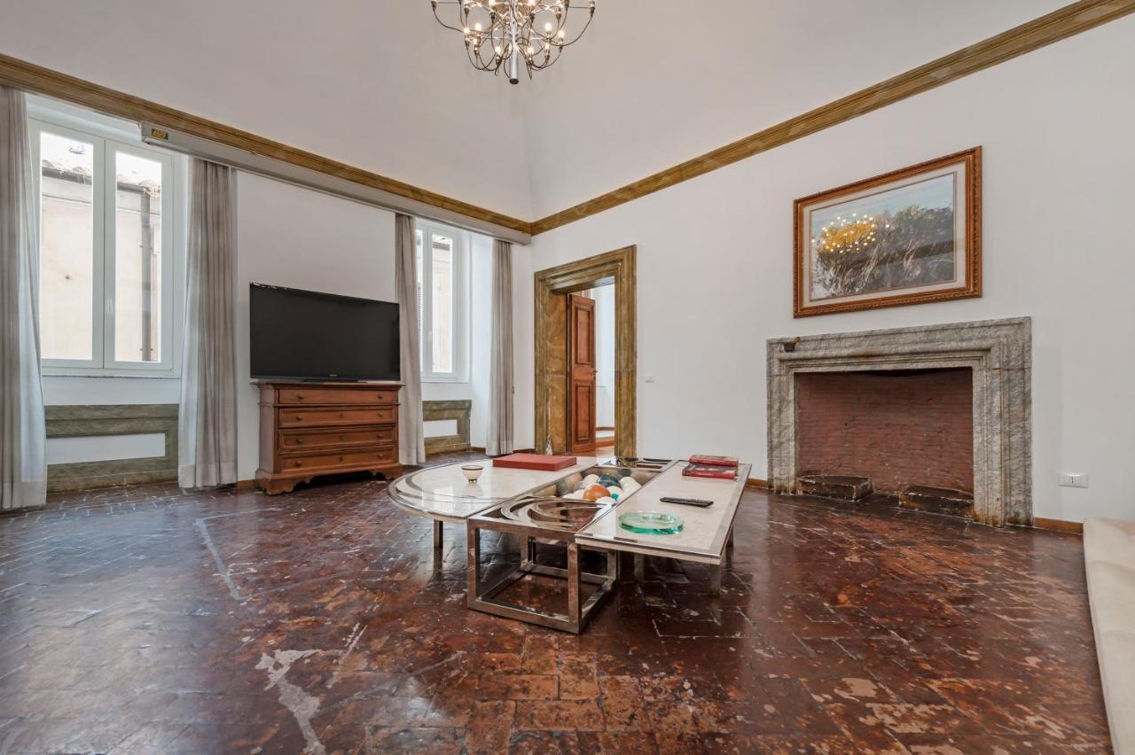 Ancient Palace In Downtown Apartamento