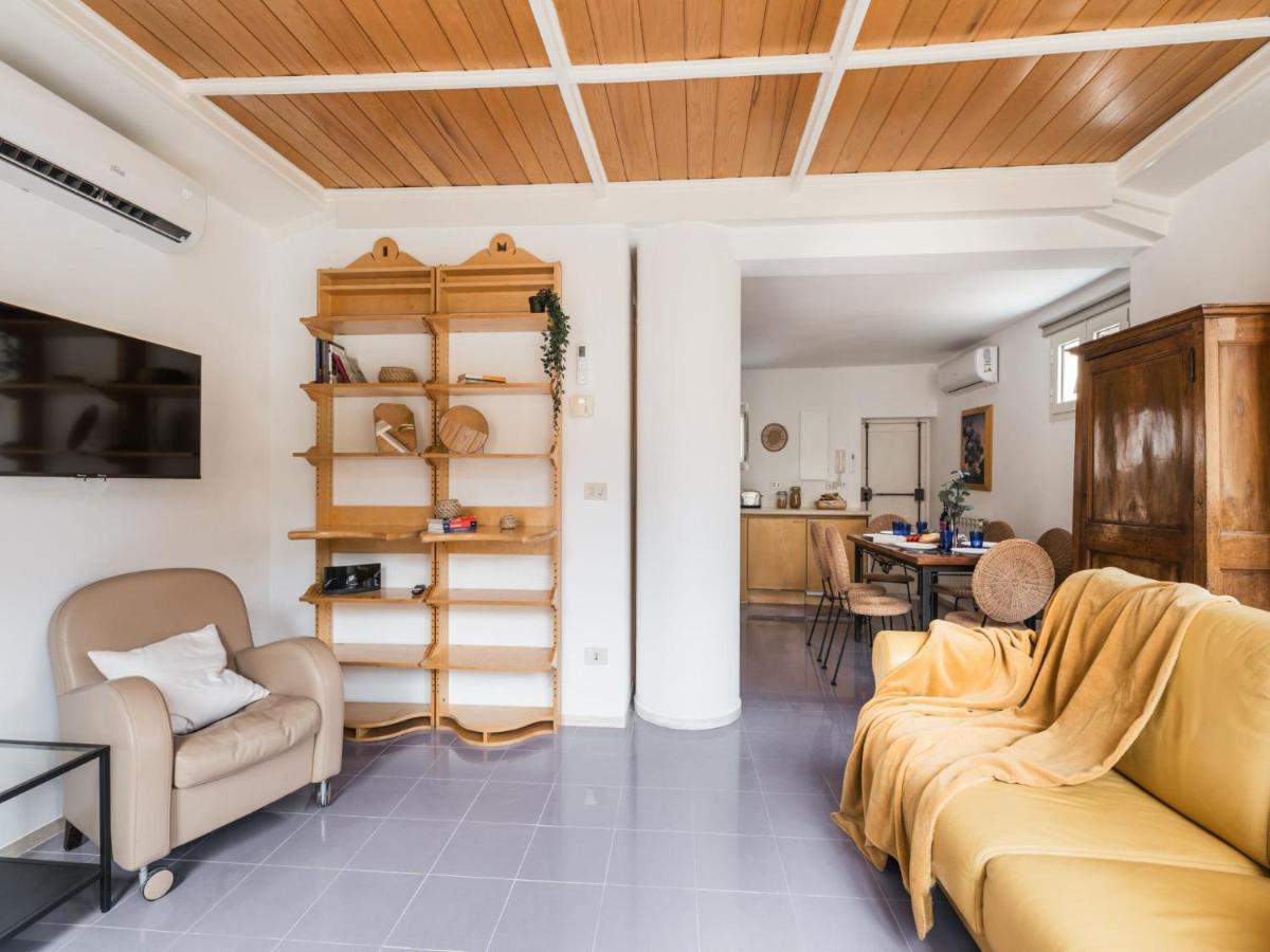 The Rent - Two-bedroom With Terrace Near Trevi Fountain Appartamento