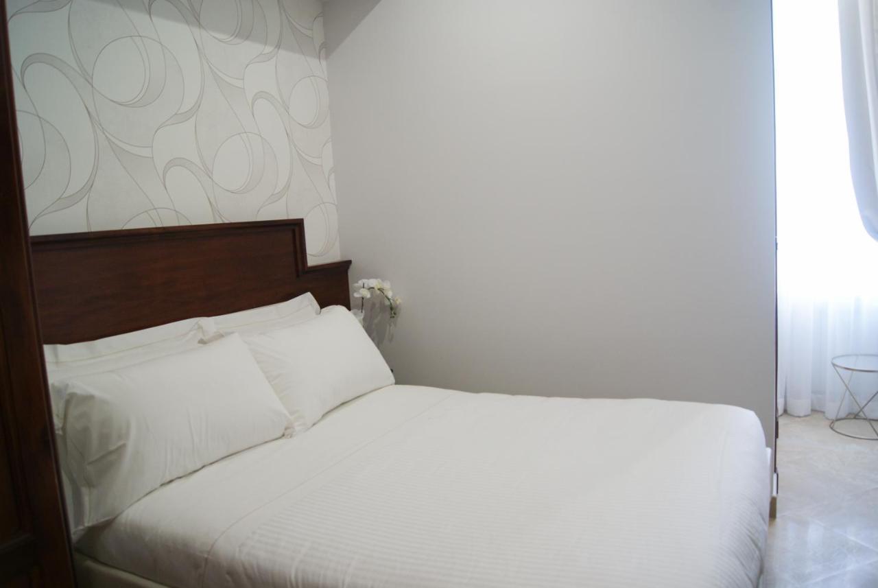 Glam Luxury Hotel *