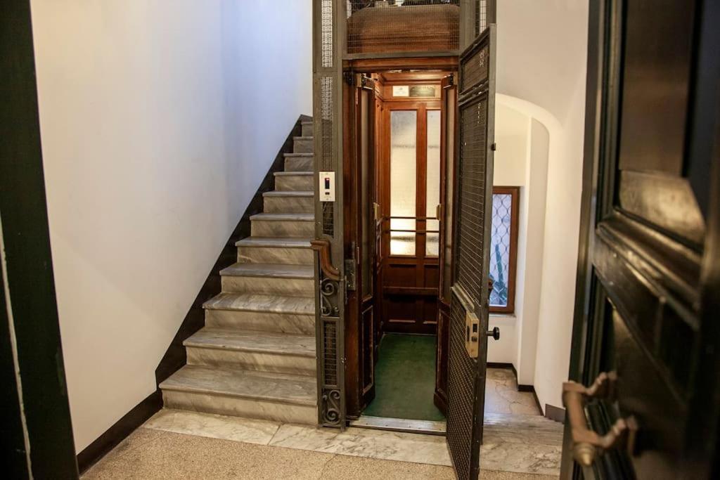 Peaceful In Piazza Venezia's Alleys Appartement Rome