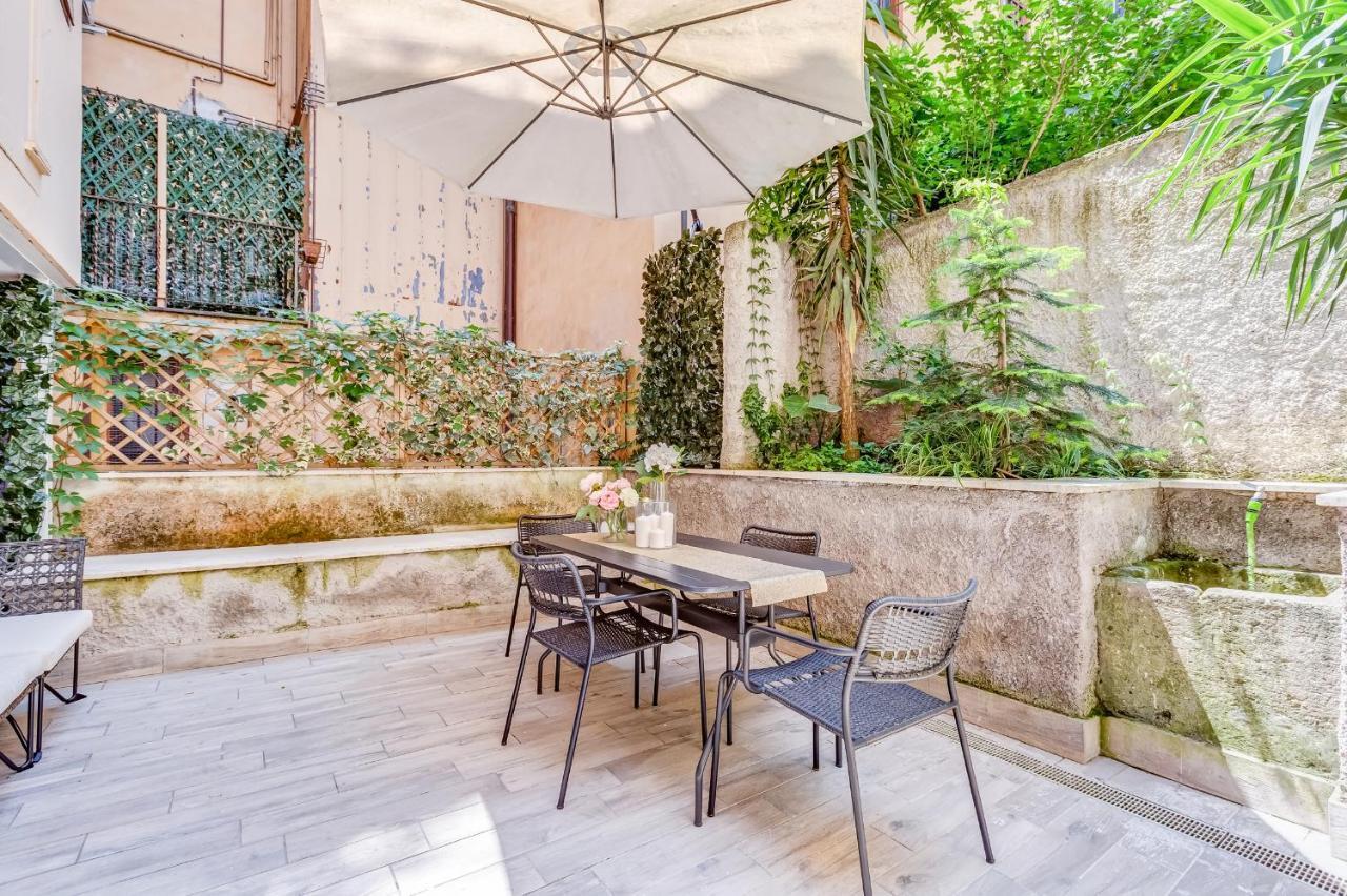 Bdc - The Secret Garden In Trevi * Rome