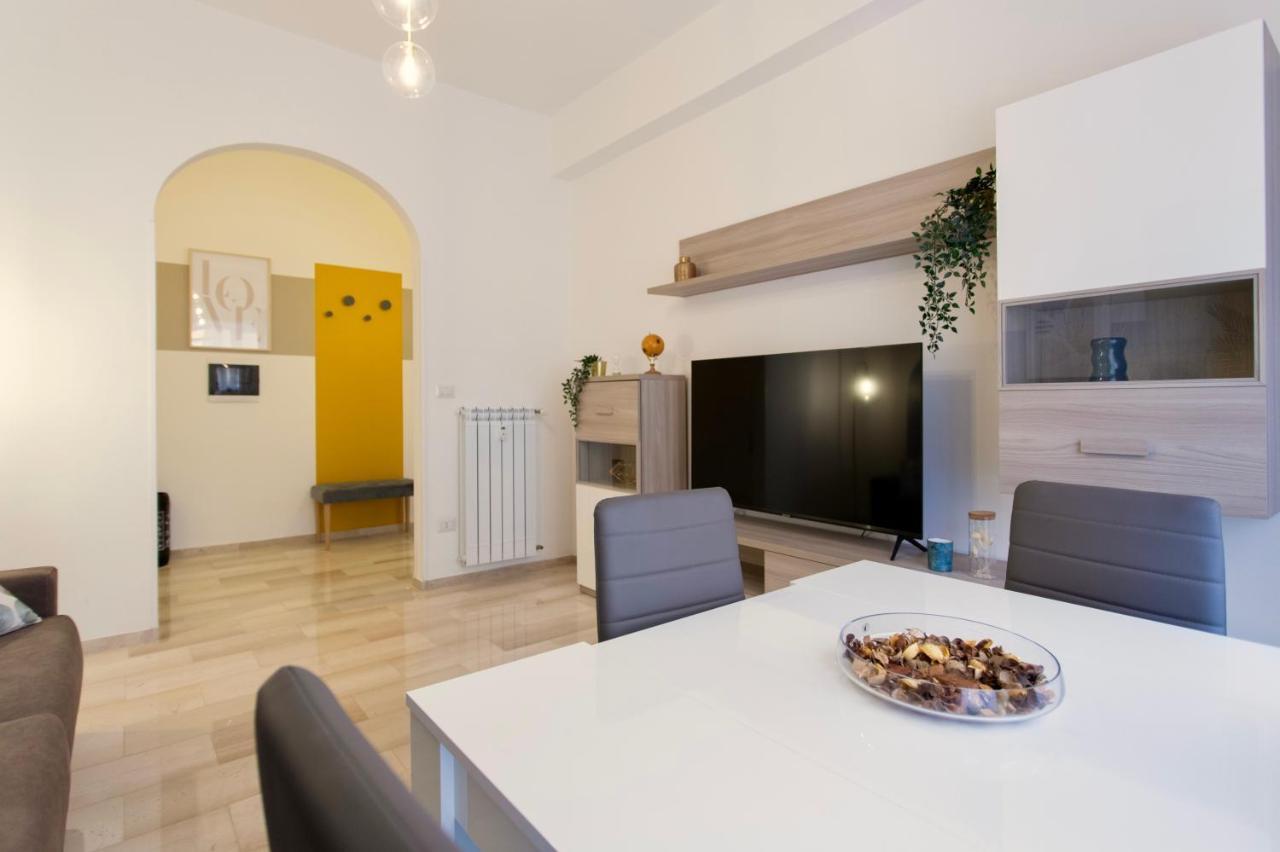 Elide - Locks In Ponte Milvio Roma