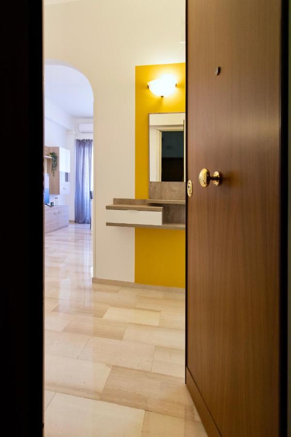Elide - Locks In Ponte Milvio Roma