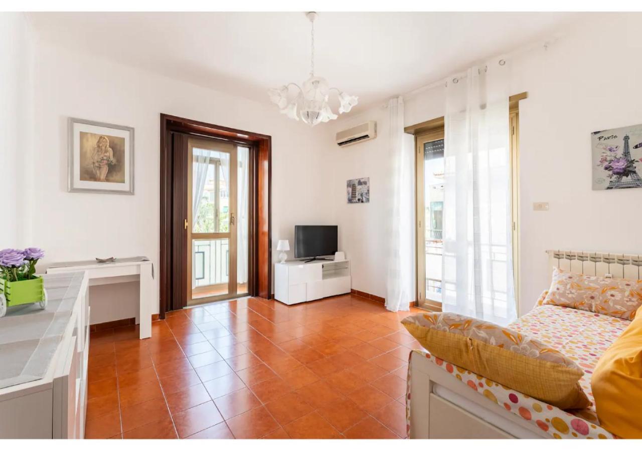 Tina's House - Bright And Near Metro C Rome
