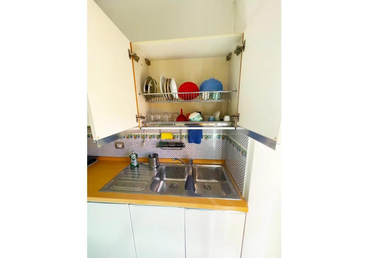 Cozy Casetta - Bright And Near Metro C Apartment Rome