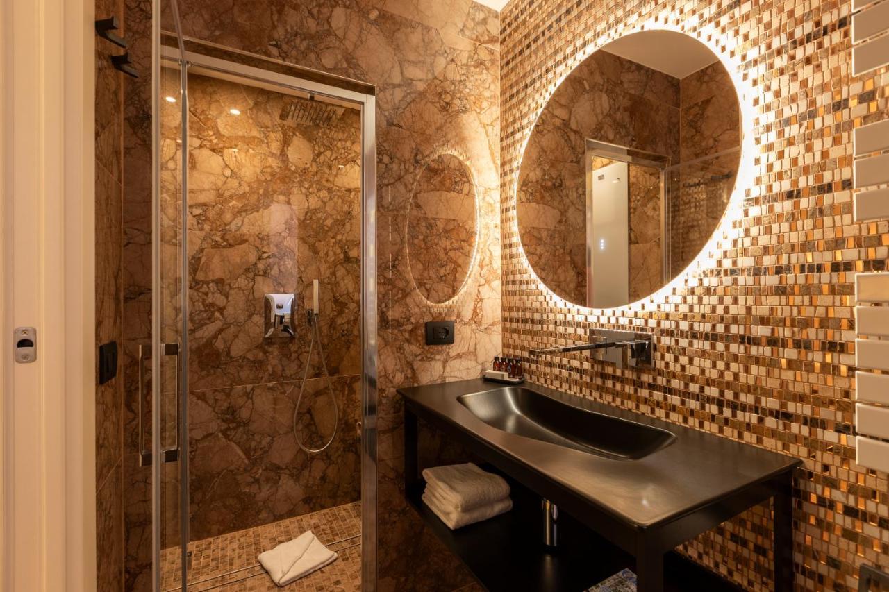 Romac Trinity With Steam Bath * Rome
