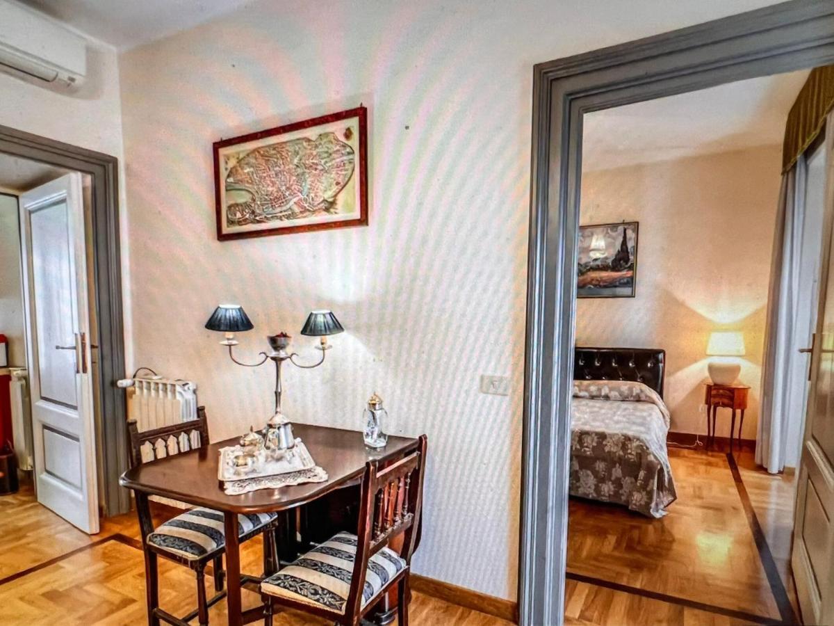 Apartment Adorable Flat By Barberini Trevi Fountain Rome
