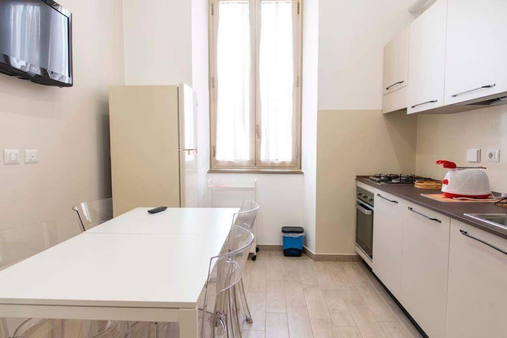Domus Viola In San Giovanni Appartement