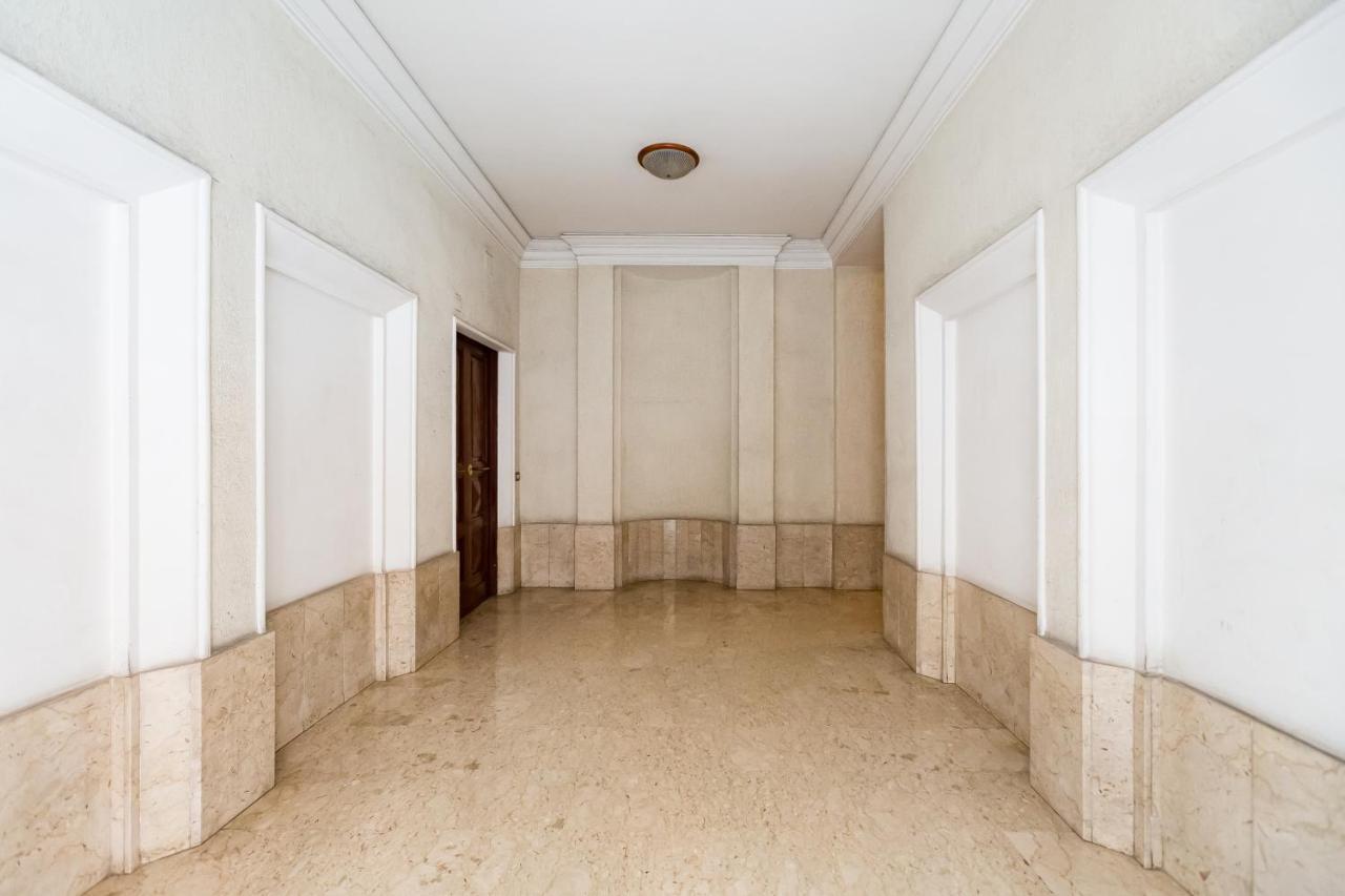 Lovely Two-room In The Center Of *
