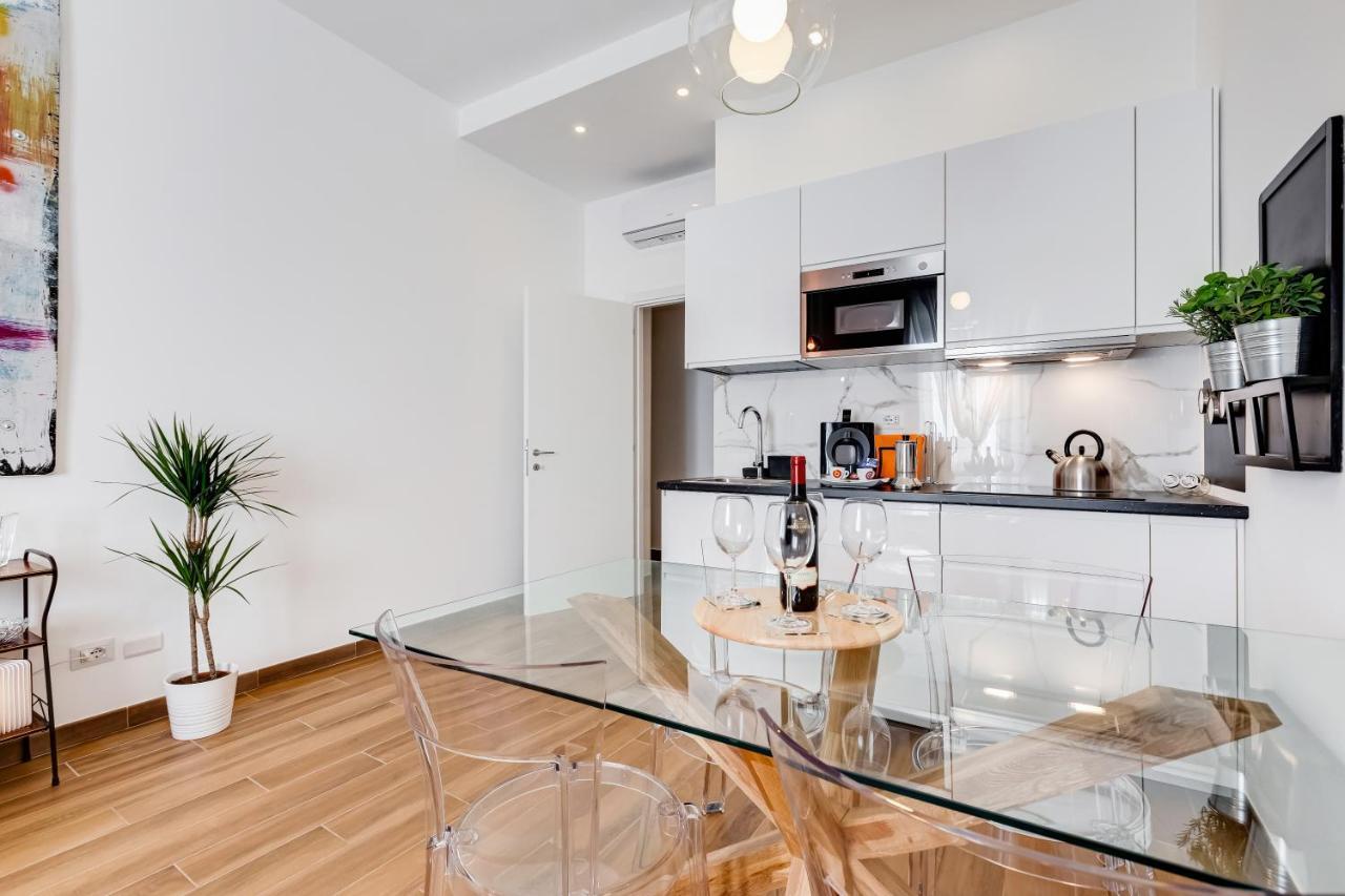 Lovely Two-room In The Center Of *