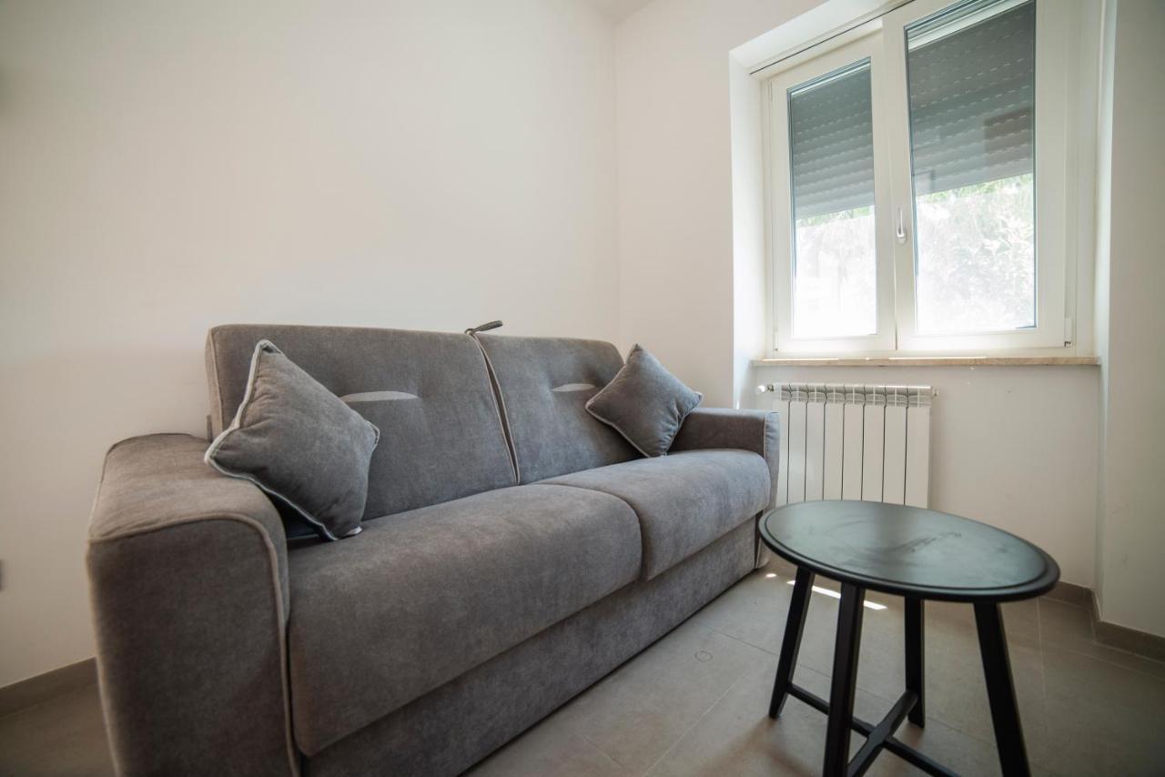 White Veio Apartment *