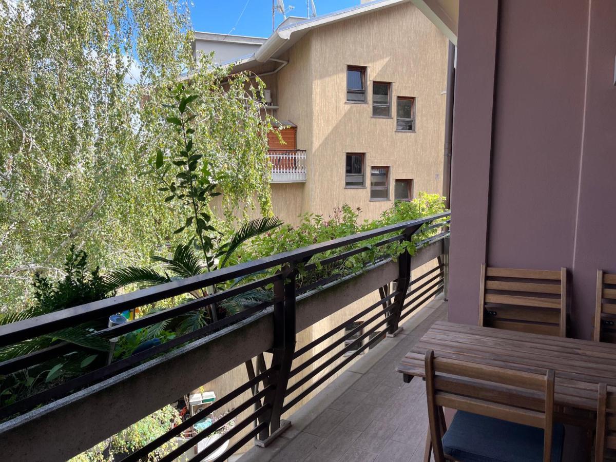 Moderno Bilocale Con Terrazzo