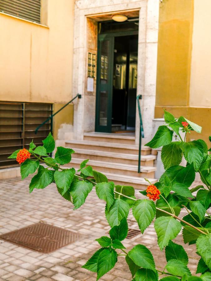 Cozy San Giovanni Apartment Rome