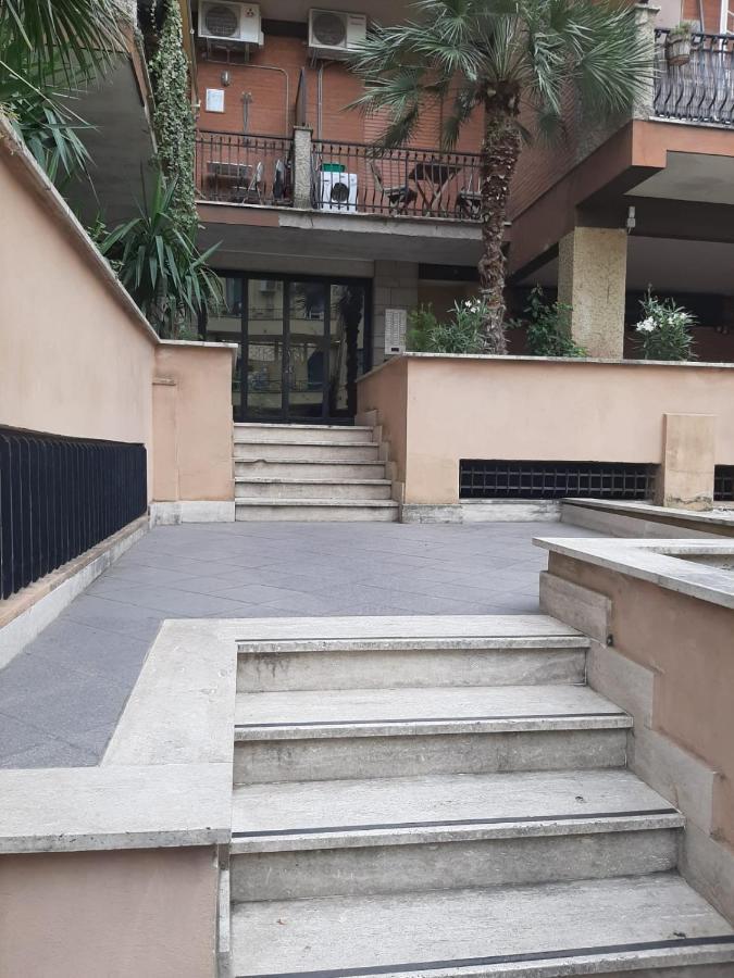 Loft Shabby Chic Con Vista Vicino Al Vaticano Apartment Rome