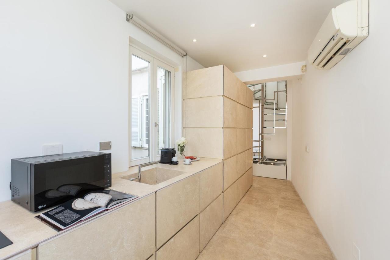 Amazing 3 Levels Penthouse Piazza Venezia * Rome