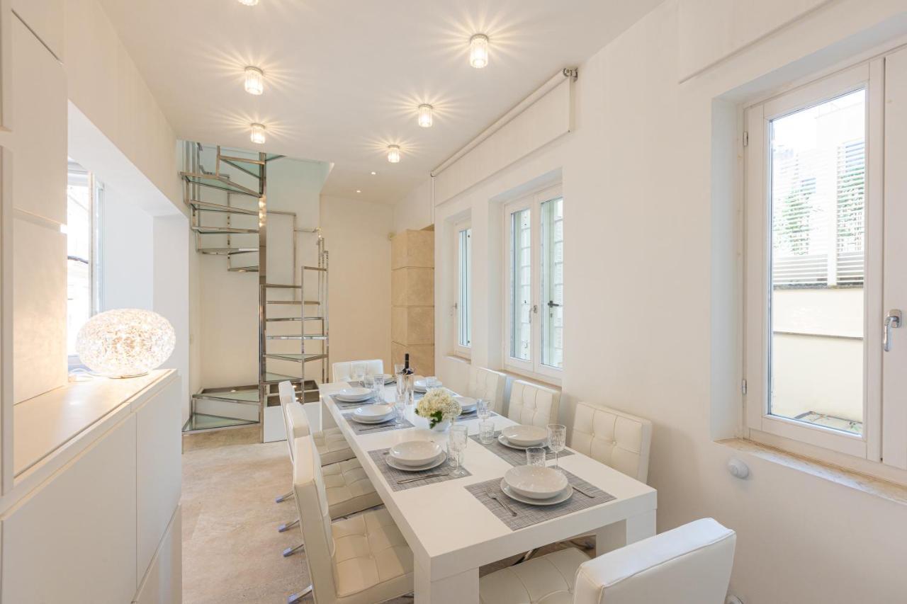 Apartment Amazing 3 Levels Penthouse Piazza Venezia