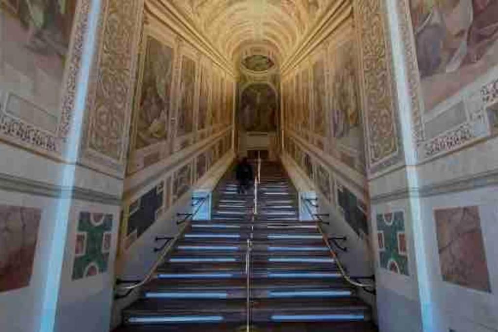 In Centro Con Balcone Con Vista Rome