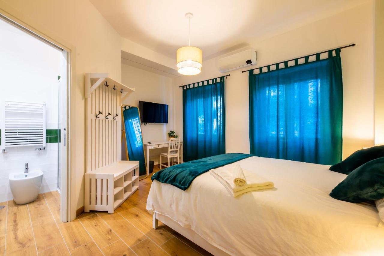 Across The Bed & Breakfast Rome