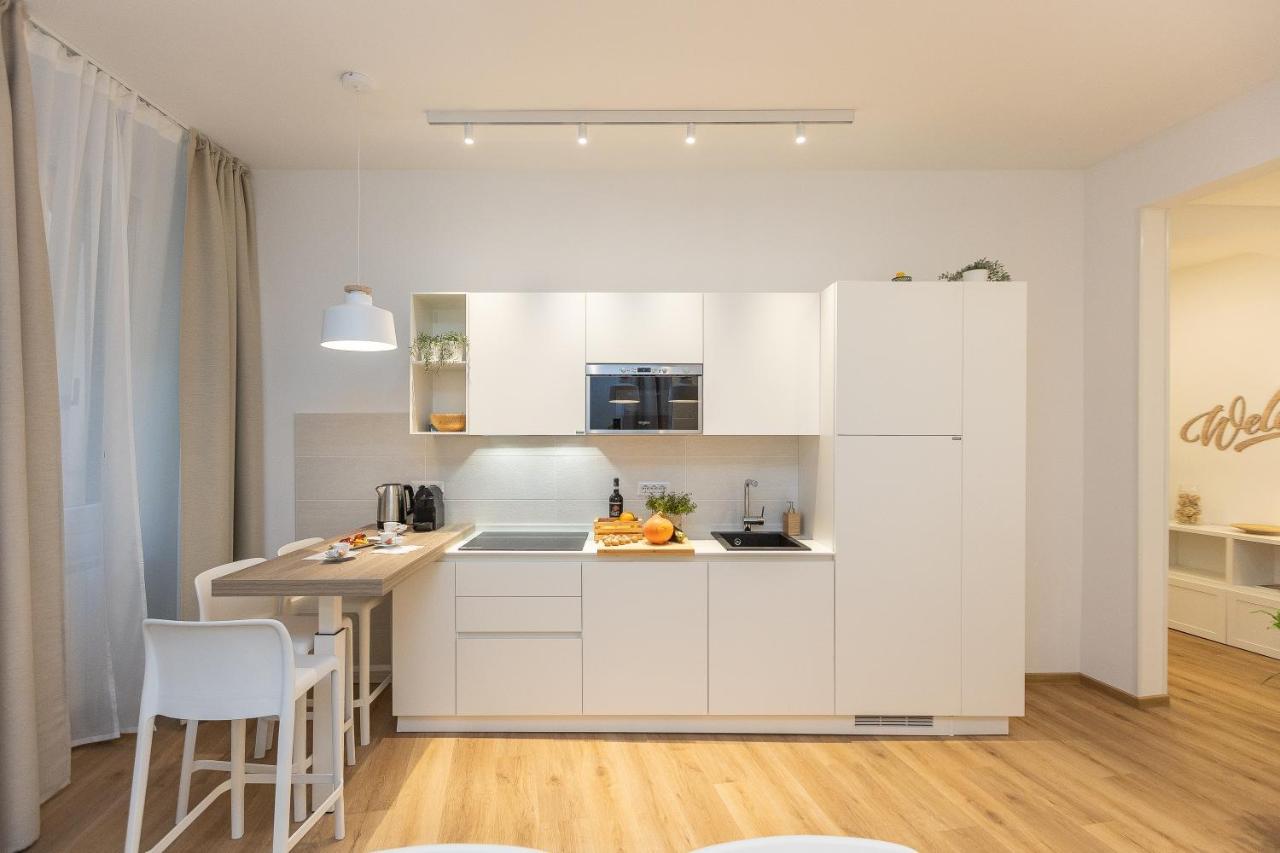 Colosseum Holidays - Three-bedroom Rome