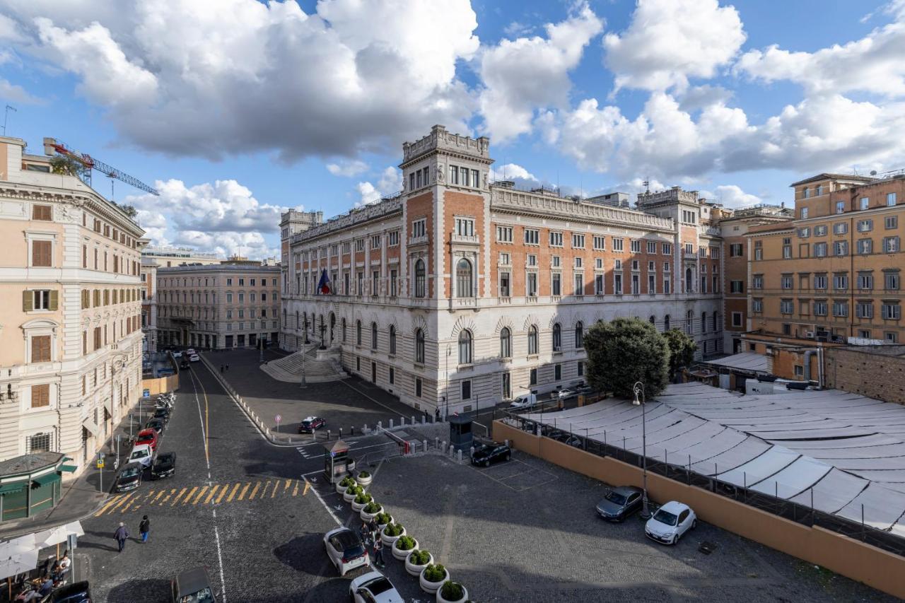 Parlamento Luxury Rome