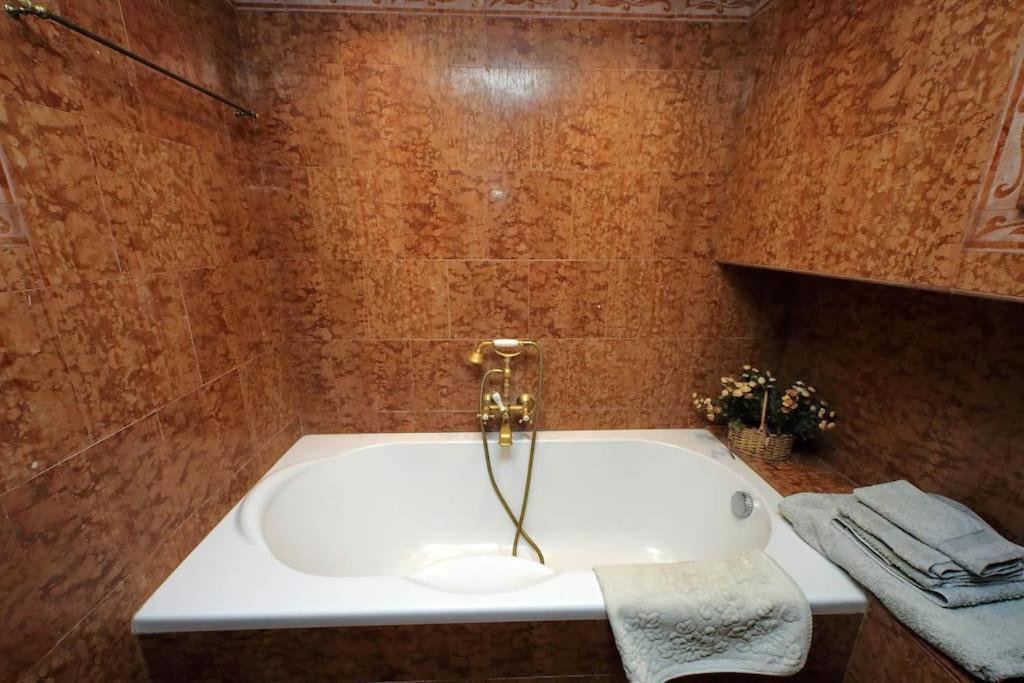 3v Luxury By Hili Apartment Rome