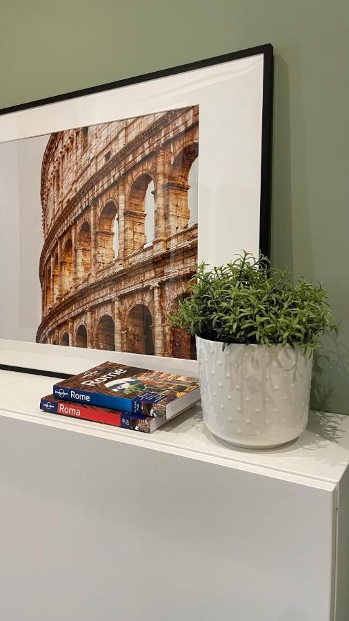 633 Appia Design * Rome